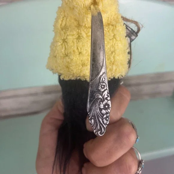❌SOLD❌ Vintage Yellow Chenille Silver Plated Spoon Gnome Ornament Faux Fur Black - Picture 5 of 11